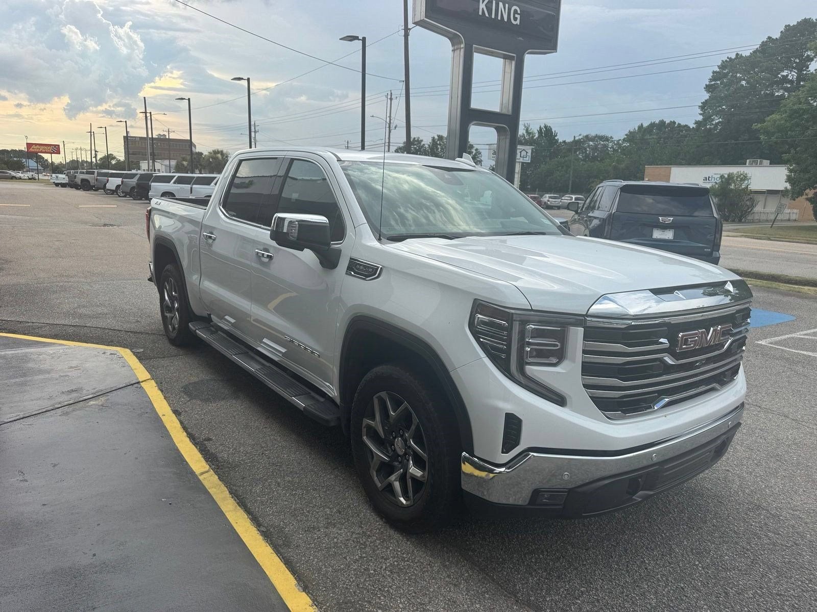 2025 GMC Sierra 1500 SLT