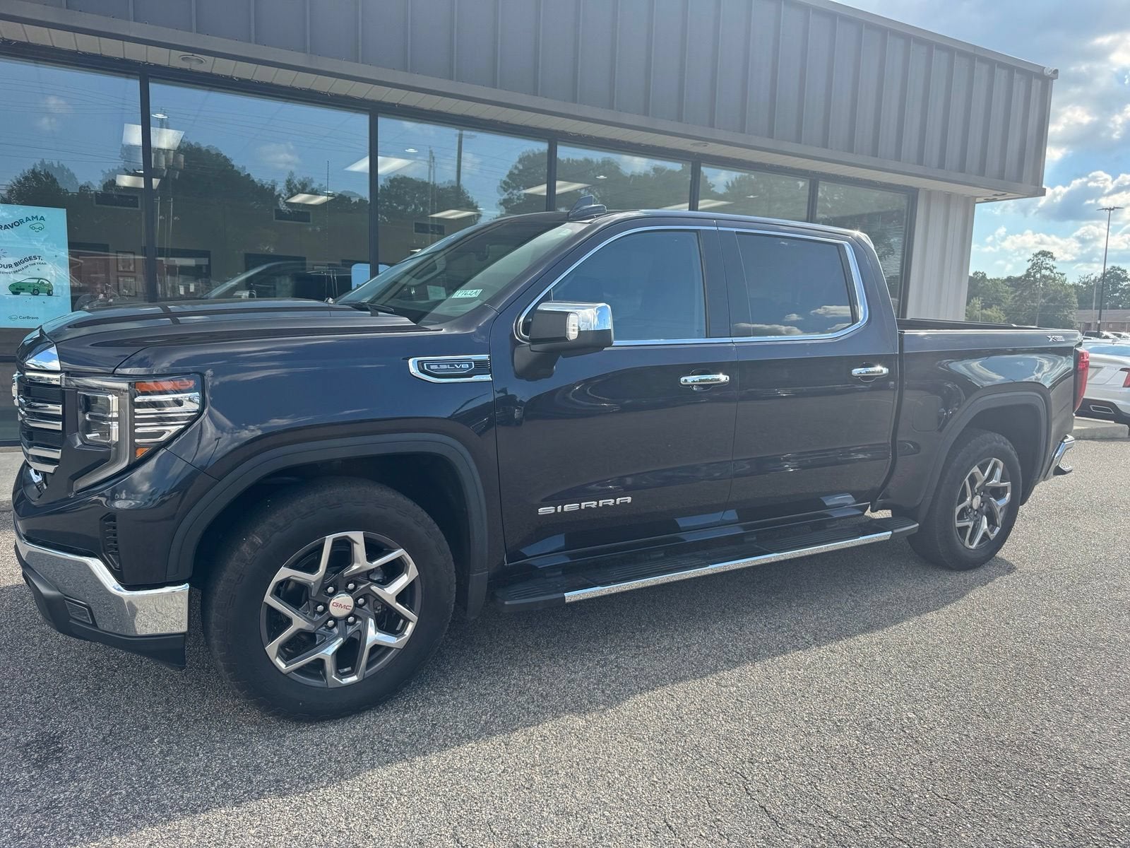 2023 GMC Sierra 1500 SLT