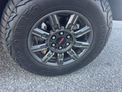 2024 GMC Sierra 1500 AT4X