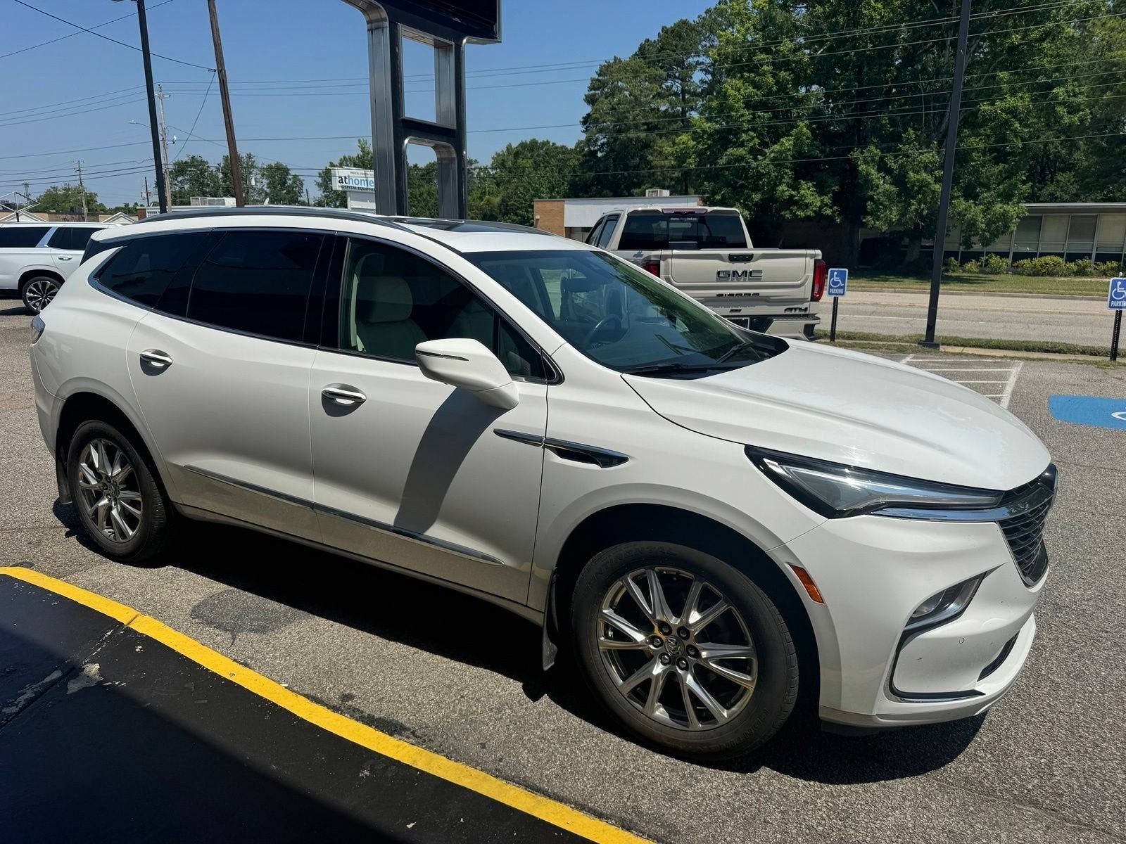 2024 Buick Enclave Essence