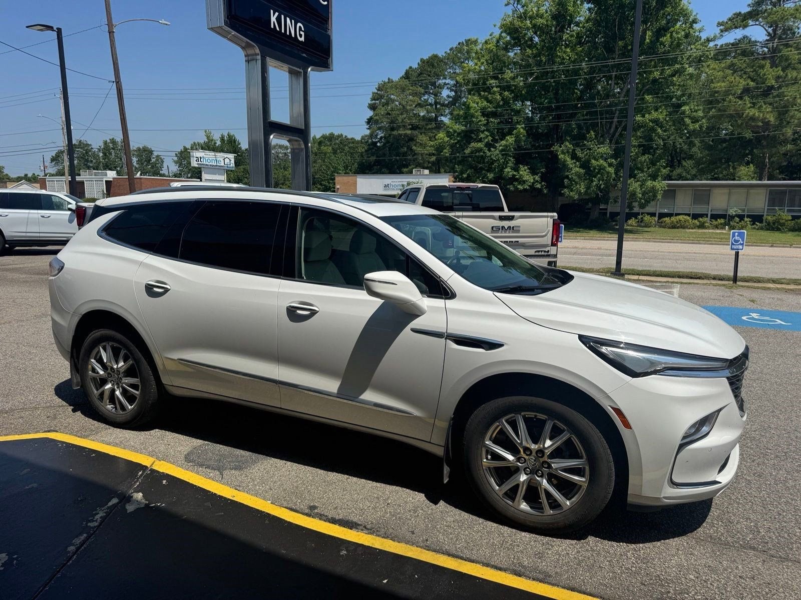 2024 Buick Enclave Essence
