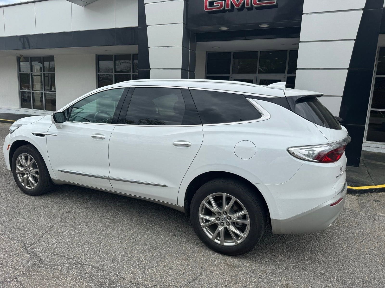 2024 Buick Enclave Essence