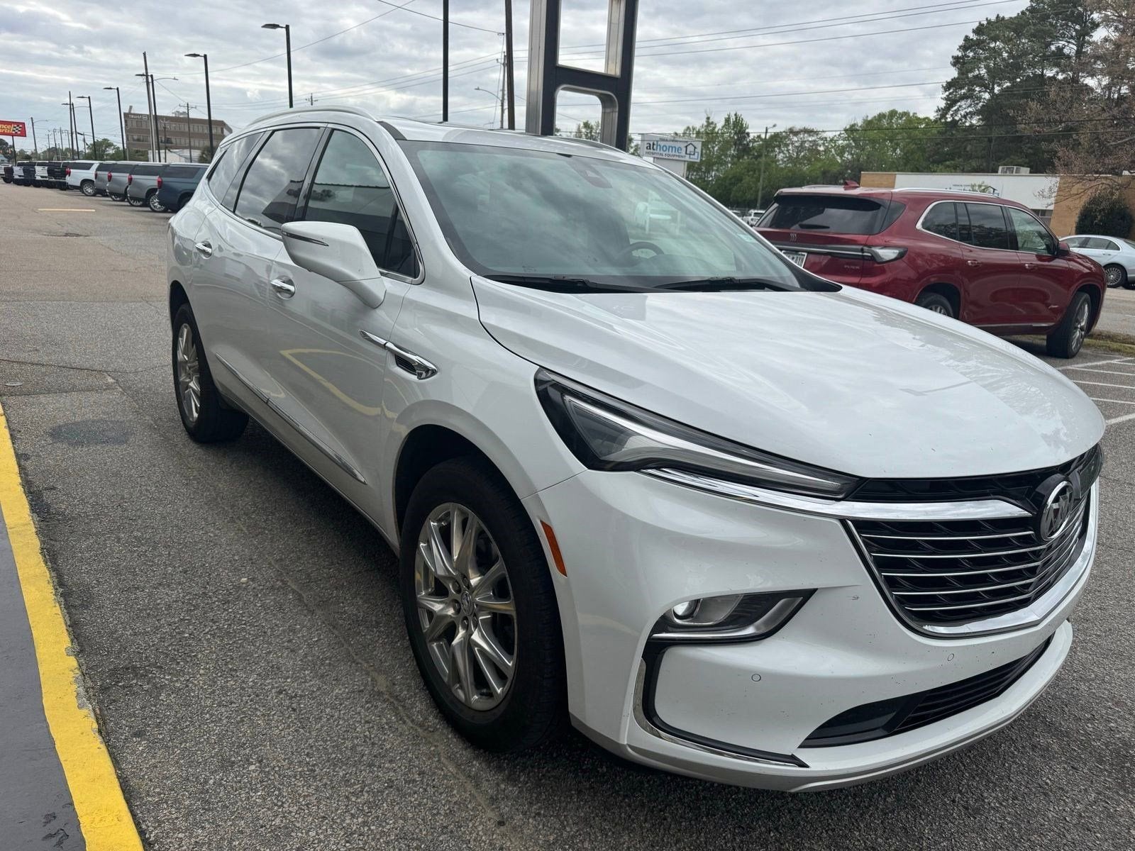 2024 Buick Enclave Essence