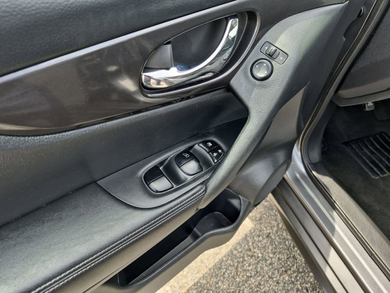2020 Nissan Rogue SV FWD