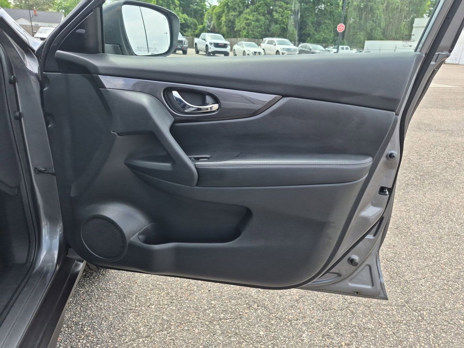 2020 Nissan Rogue SV FWD