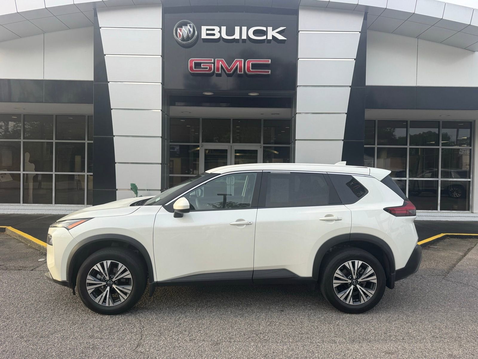 2023 Nissan Rogue SV FWD