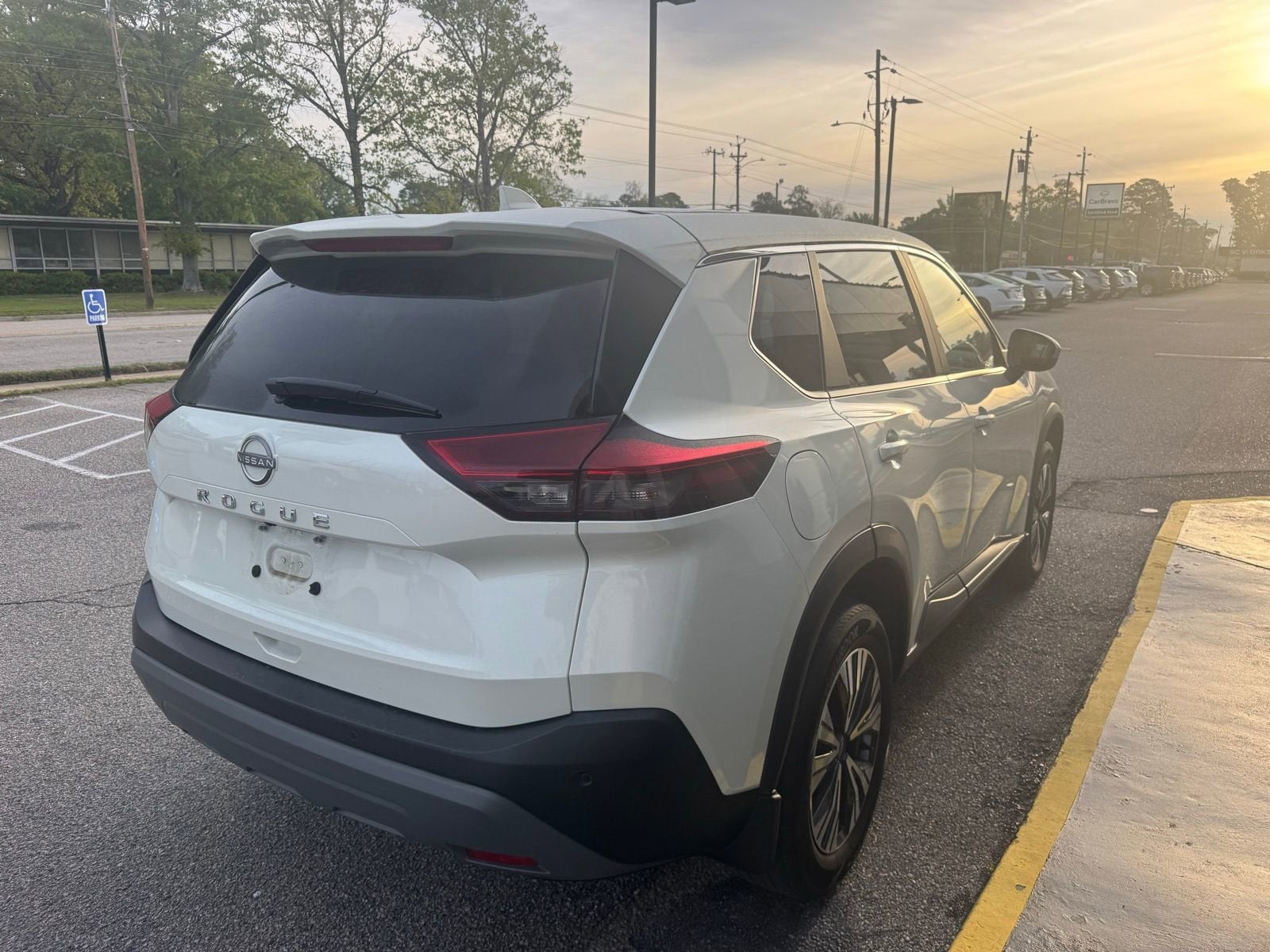 2023 Nissan Rogue SV FWD