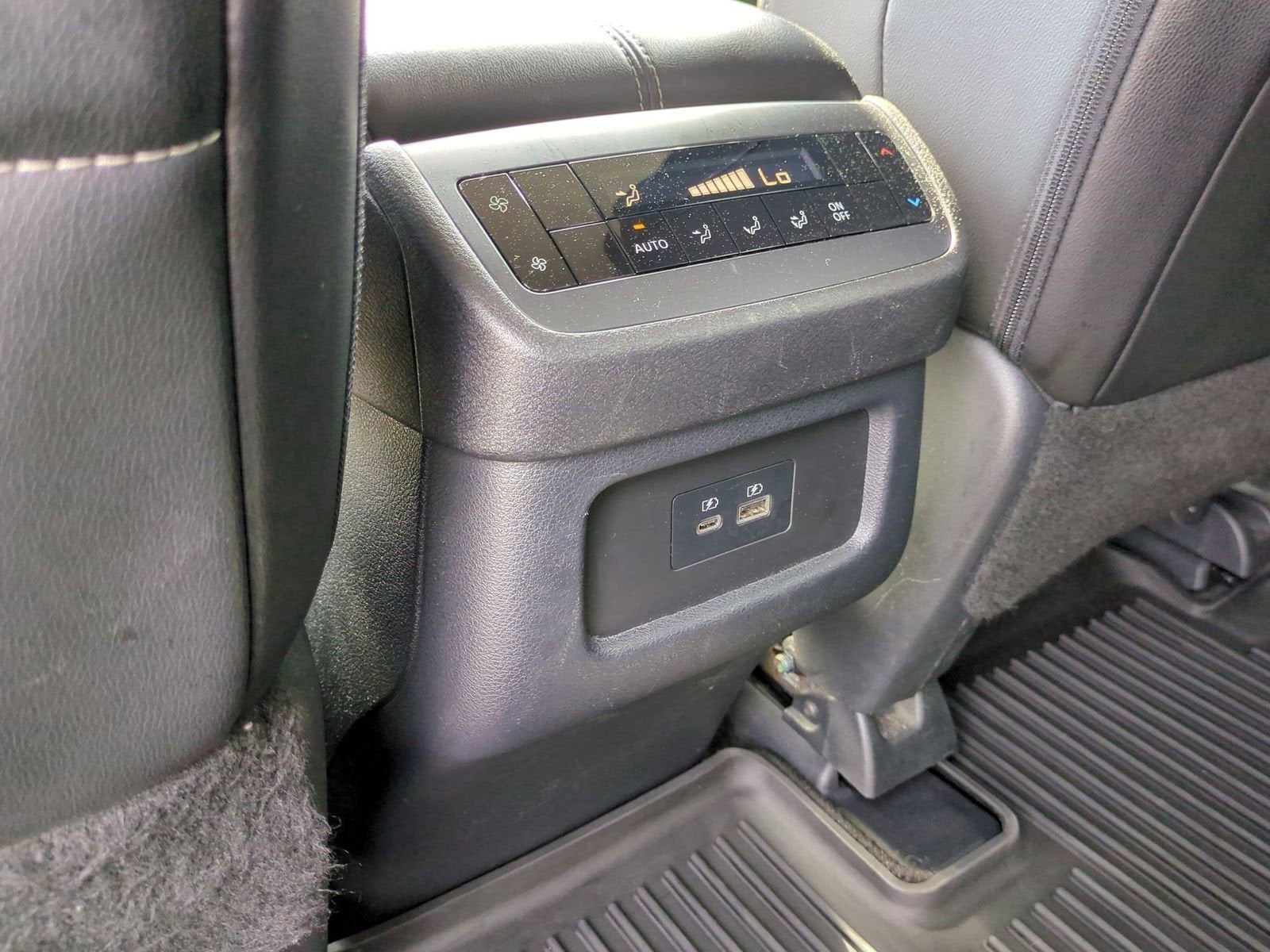 2024 Nissan Pathfinder SL 4WD