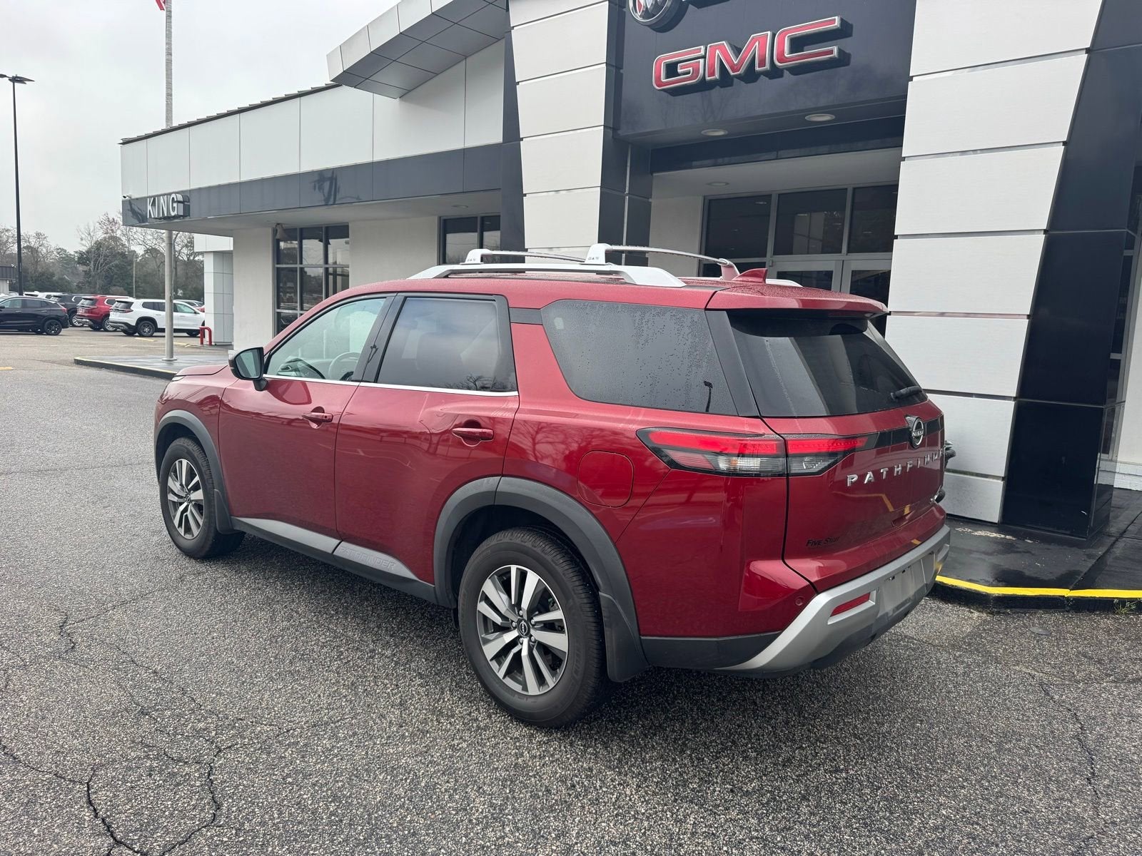 2024 Nissan Pathfinder SL 4WD