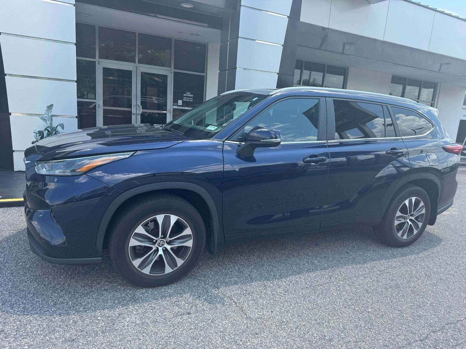 2023 Toyota Highlander XLE