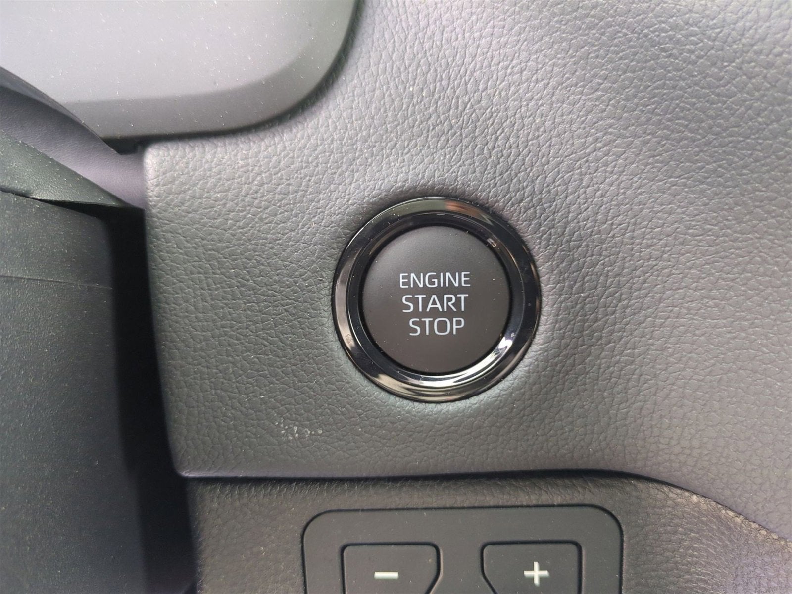 2026 Toyota Tundra Limited CrewMax 5.5' Bed