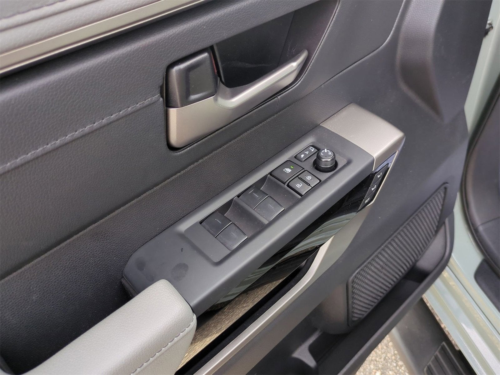 2026 Toyota Tundra Limited CrewMax 5.5' Bed