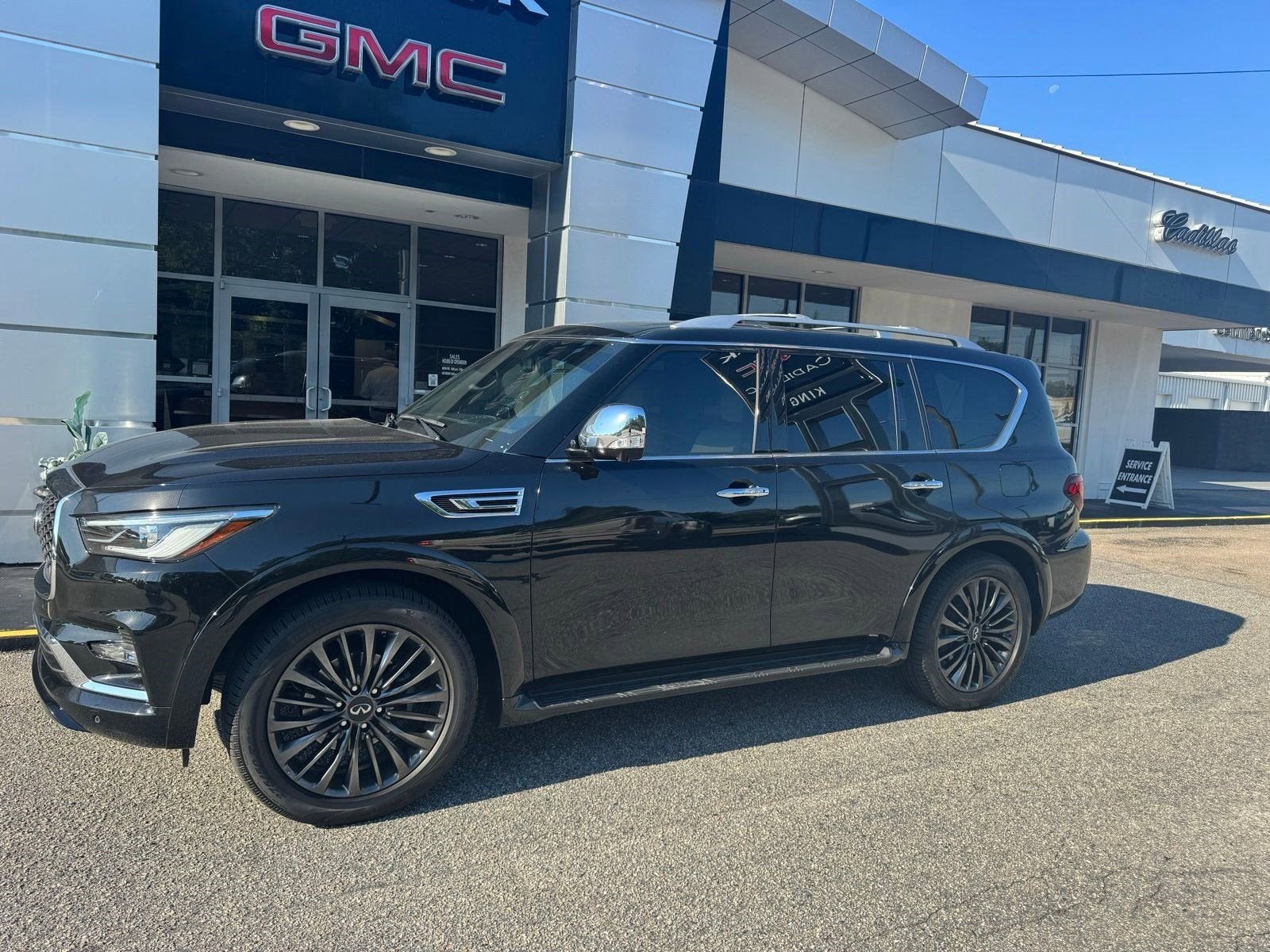 2023 INFINITI QX80 SENSORY