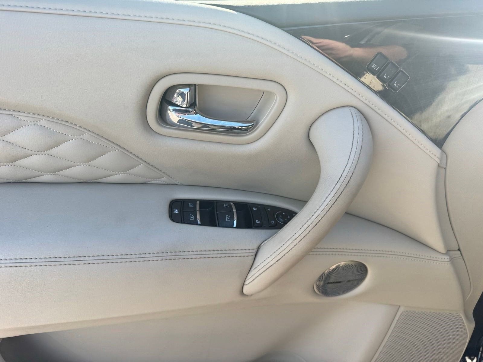 2023 INFINITI QX80 SENSORY