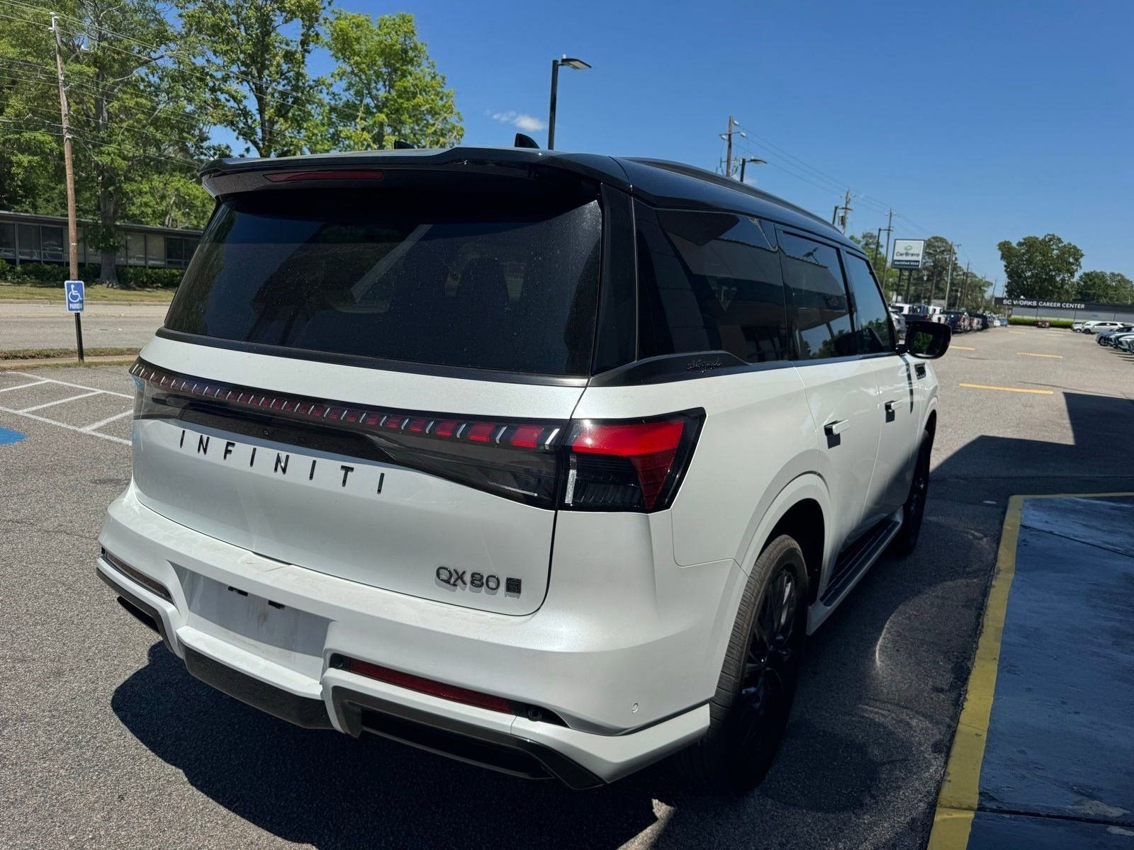 2025 INFINITI QX80 AUTOGRAPH