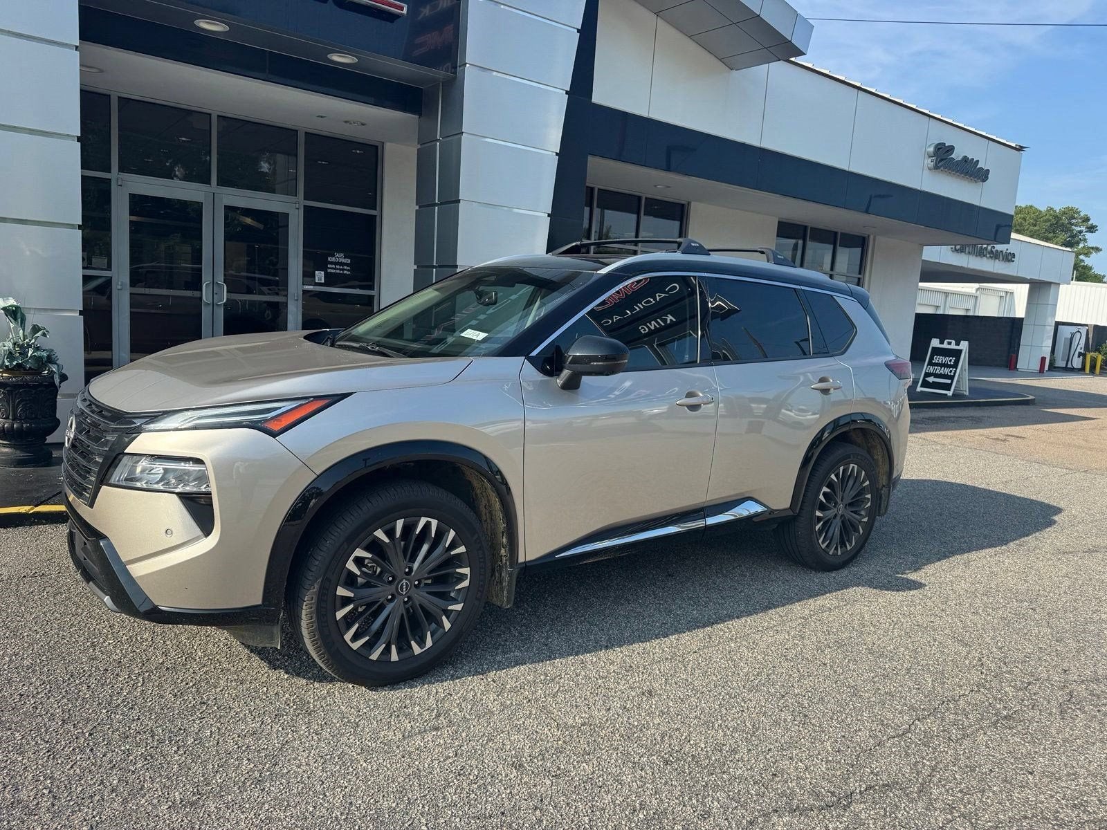 2025 Nissan Rogue Platinum FWD