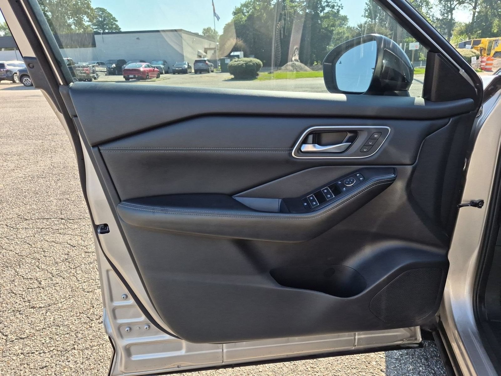 2025 Nissan Rogue Platinum FWD
