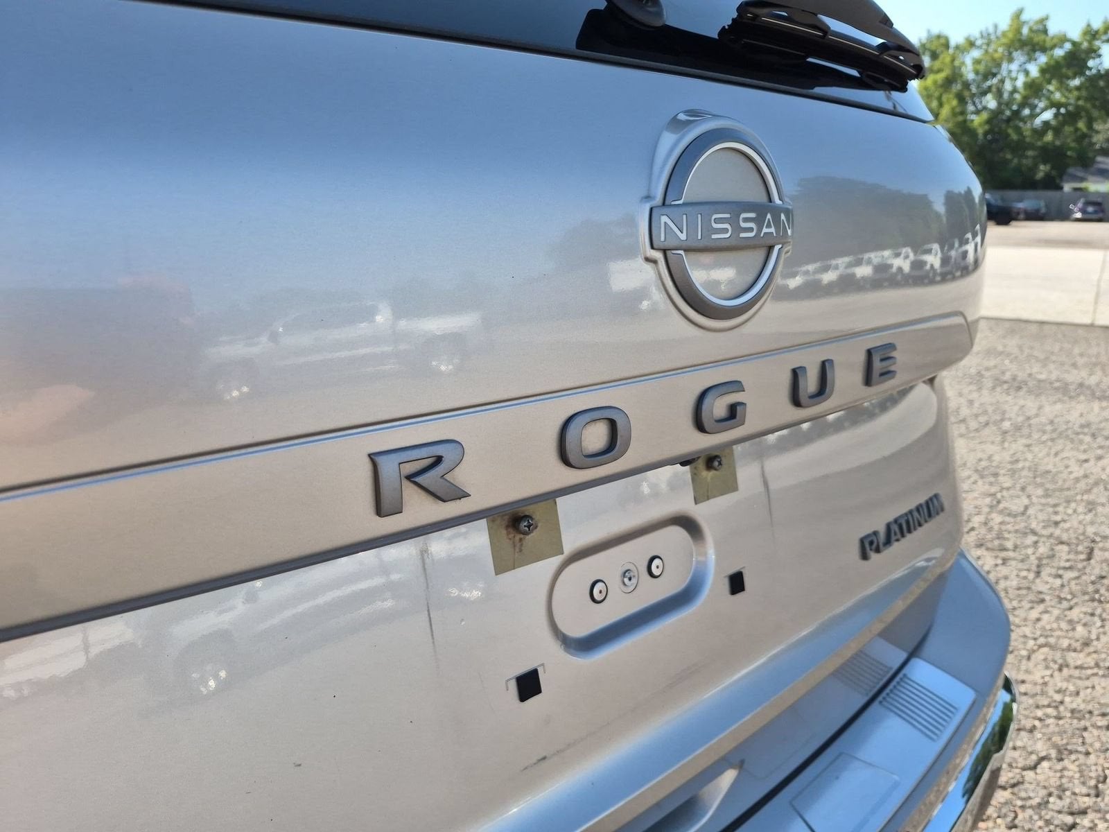 2025 Nissan Rogue Platinum - Photo 34