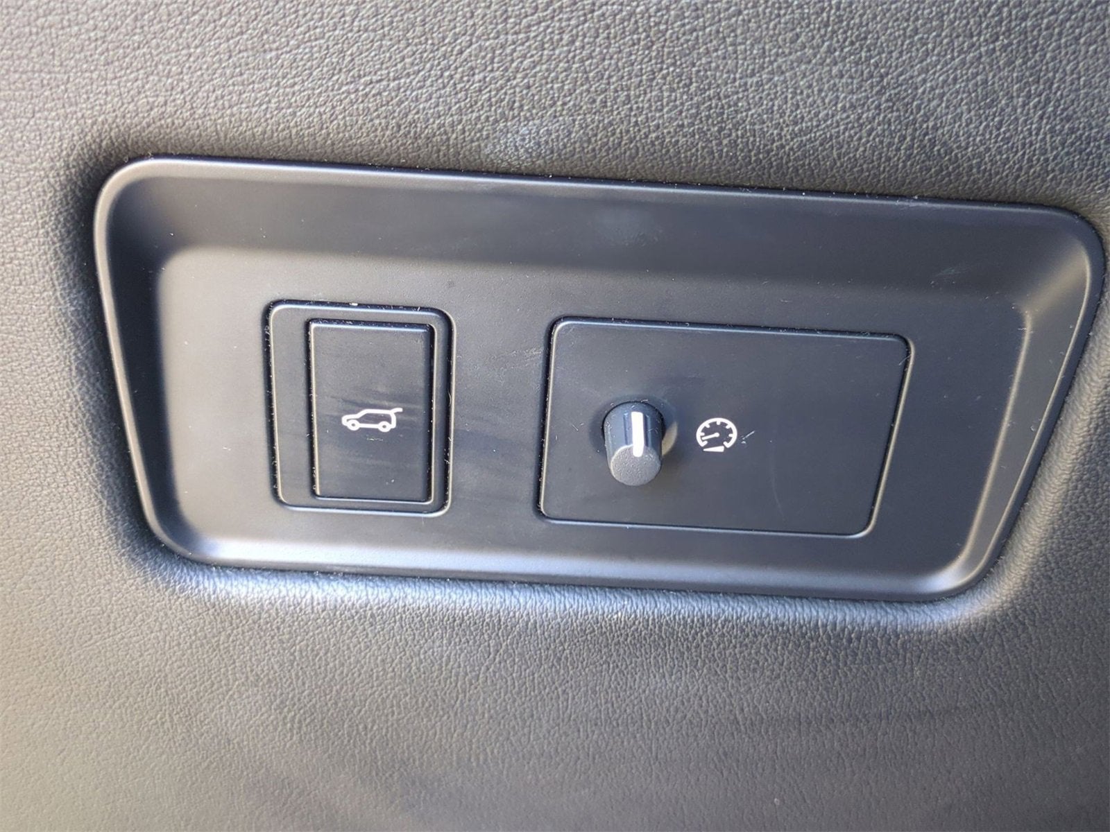 2022 Jaguar F-PACE SVR